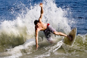  九游会官网|莱因克尔评选英超历史最佳11人，萨拉赫、贝尔与凯恩领衔，传奇阵容引热议