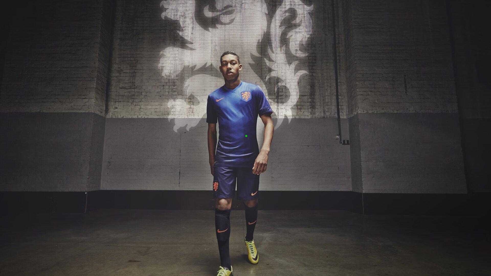 意甲转会风云，那不勒斯锁定萨尔茨堡新星卡耶尔加德，2000万欧标价引争夺战